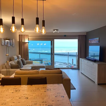 In Near The Beach, Cleaning Included * Nieuwpoort